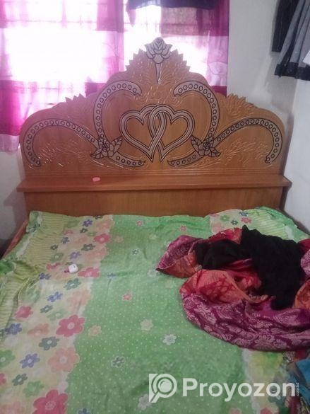 খাট আর আলমারি