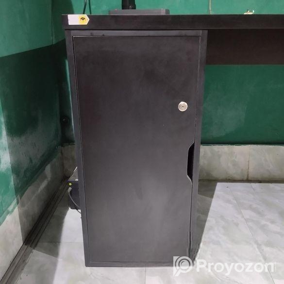 Computer table/desk ️