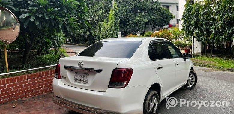 Toyota Axio 2013