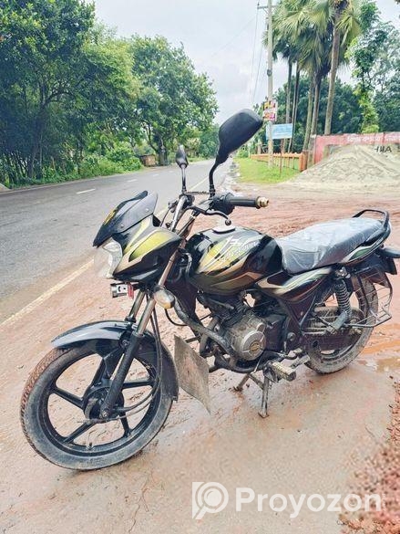 Bajaj Discover 100 . 2022