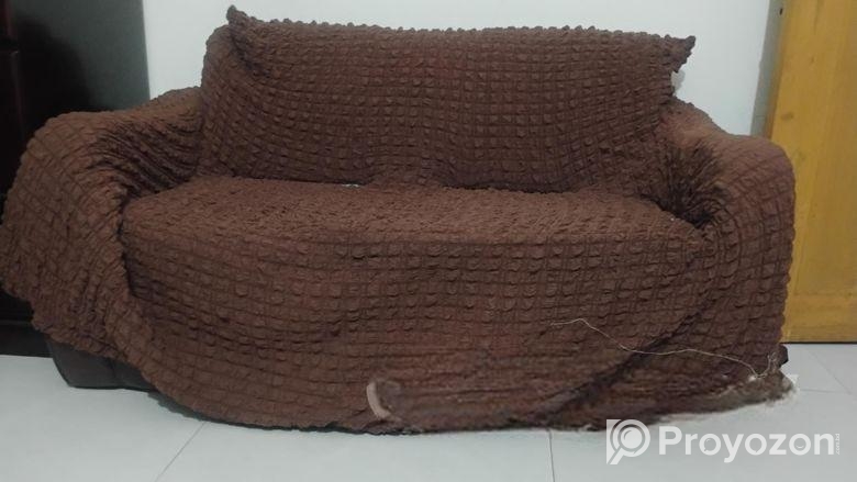 2 সিটের রেক্সিন এর সোফা সেট। রেক্সিন মাঝে কিছু নষ্