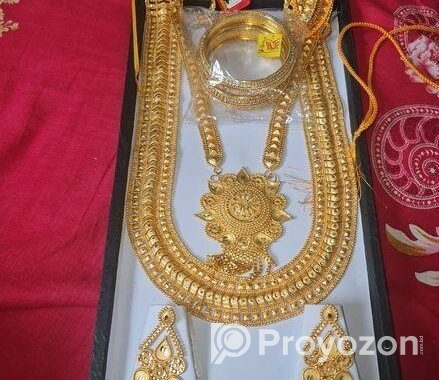 নেকলেস টি বিক্রি করা হবে