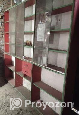 দোকানের তাক এবং যাবতীয় মালামাল বিক্রি করব