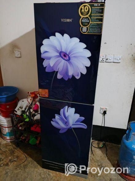 একটি ফ্রিজ বিক্রি হবে