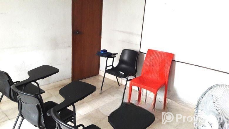 Class room slot rent in Lalmatia (Coaching Centre)