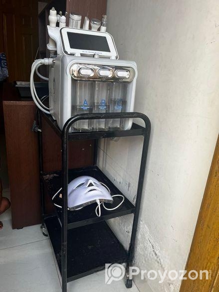 Hydra facial Machine