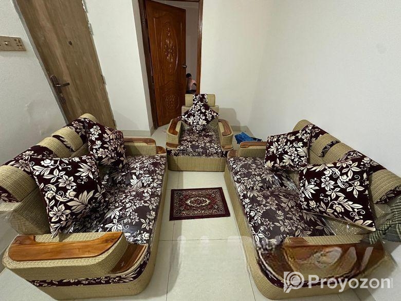 সেগুন কাঠের ছাউনি করা সোফা