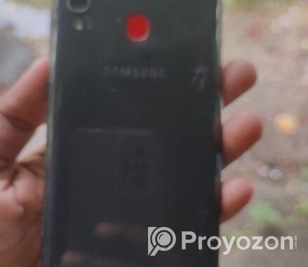 Samsung Galaxy A20 (Used)
