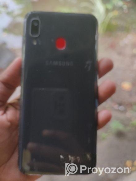 Samsung Galaxy A20 (Used)