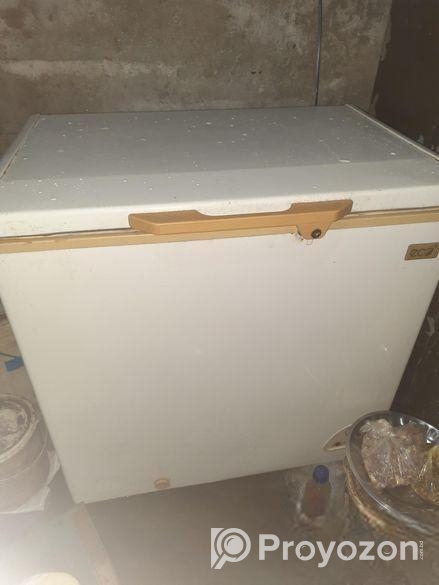 ডিপ ফ্রিজ