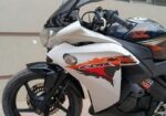 Honda CBR 150R . 2015