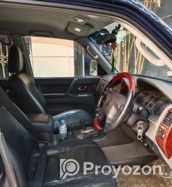 Mitsubishi Pajero V73 2004