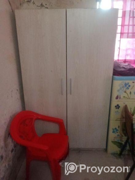 খাট আর আলমারি