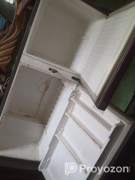 Akty Frrehge Bikri Kora Hobe Walton