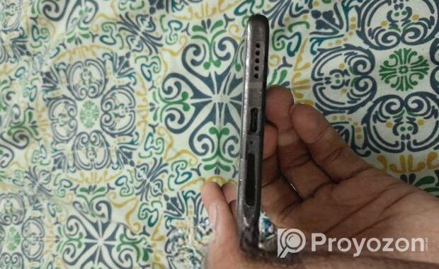 Vivo V30 best phone (Used)