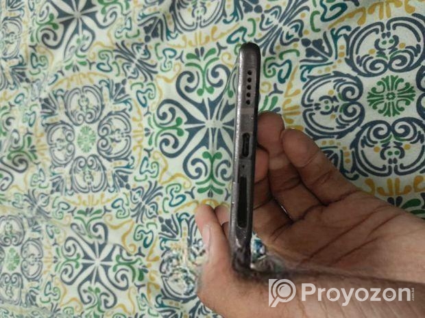 Vivo V30 best phone (Used)