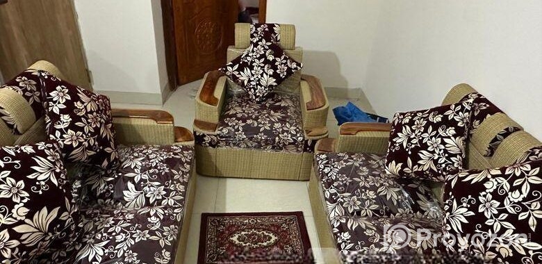 সেগুন কাঠের ছাউনি করা সোফা