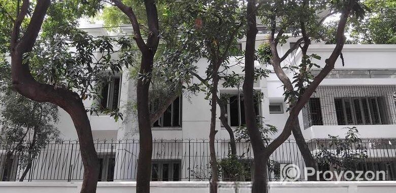 Independent House 12,000 Sft Ready Full Building