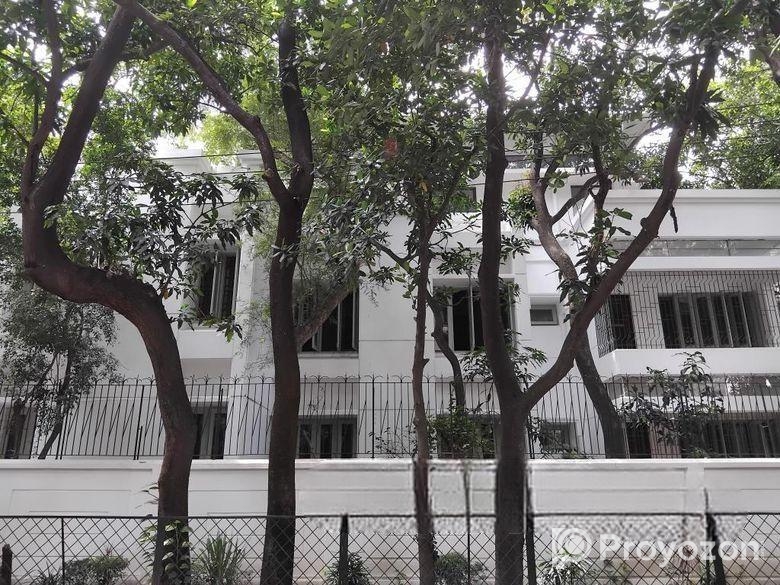 Independent House 12,000 Sft Ready Full Building