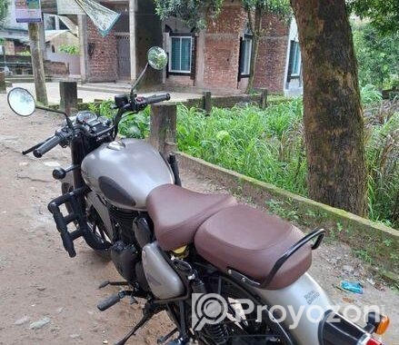 Royal Enfield Classic 350 RoyalEnfield 2025