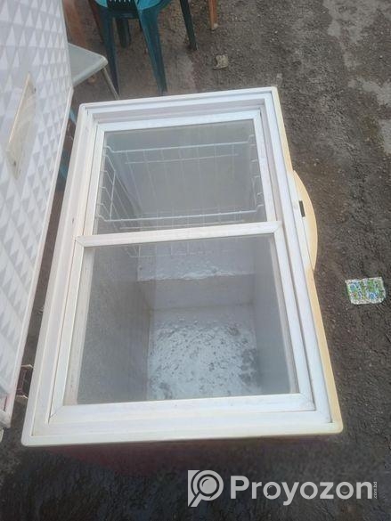 170 লিটার ডিপ ফ্রীজ, ওরেন্টি সহ