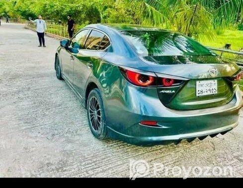 Mazda Axela . 2014