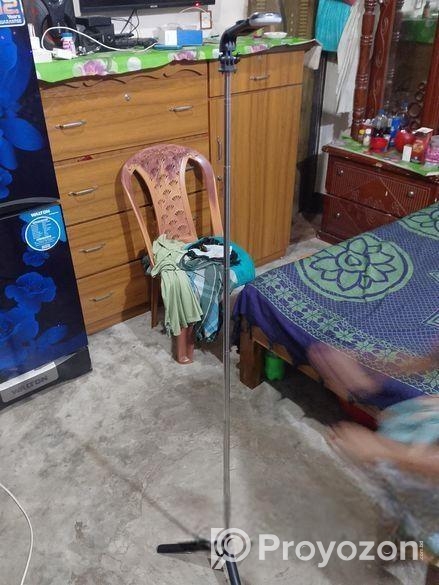 সেলফি স্টিক টা বিক্রি করা হবে