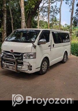 Toyota Hiace 2005