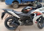 Honda CBR 150R . 2015