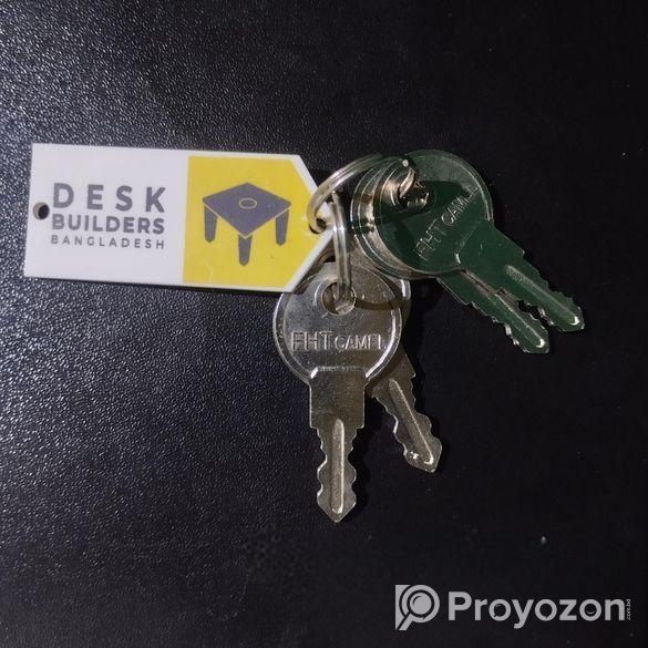 Computer table/desk ️