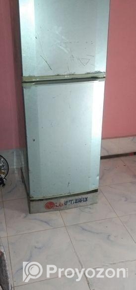 এলজি বাটারফ্লাই একটি ফ্রিজ বিক্রি করব