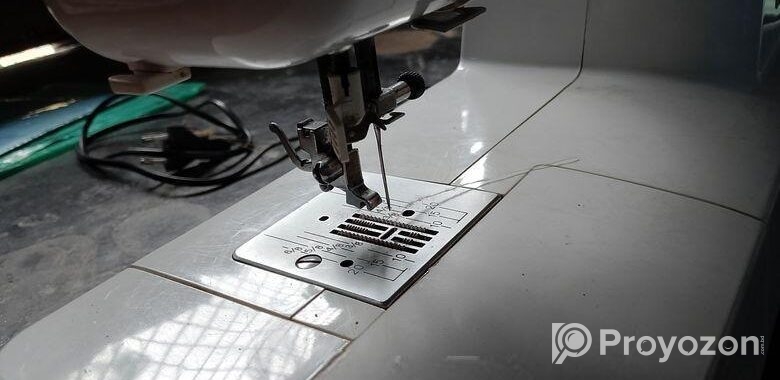 Singer SM024 Multi-functional Sewing Machine