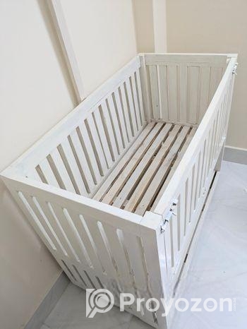 বাচ্চার জন্য খাট ইউজ হয়নি