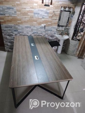 কনফারেন্স টেবিল