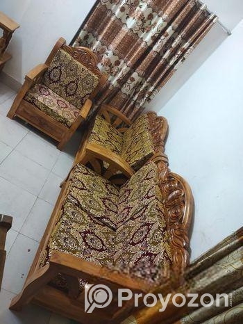 আমি একটা আকাশমনি কাটের সোফা সেট বিক্রি করব
