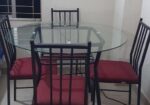 স্টিল ফ্রেমের গ্লাস টপ চার সিটের ডাইনিং টেবিল