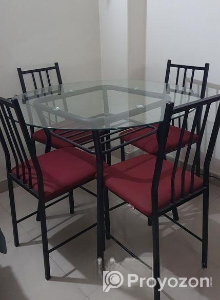 স্টিল ফ্রেমের গ্লাস টপ চার সিটের ডাইনিং টেবিল