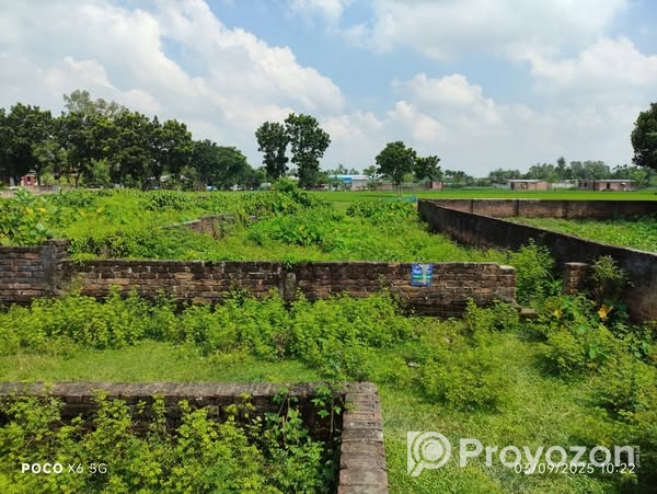 গোলাপবাগ লেবুর মোড়ে ১১ ফিট রাস্তা সংলগ্ন একটি প্ল