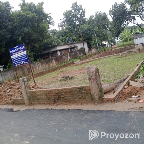 ৮ কাঠা জমির উপর জি + ৯ তলা বিল্ডিং