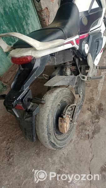 এই গাড়িটি বিক্রি করা হবে