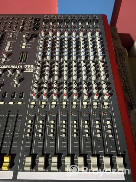 ALLEN & HEATH ZED428……Mixcer