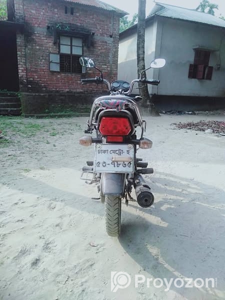 জরুরি টাকার প্রয়োজন এ গাড়িটা বিক্রি করে দিবো