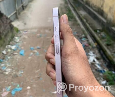 iPhone 13 full fresh