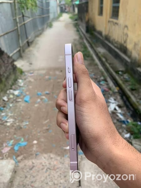 iPhone 13 full fresh