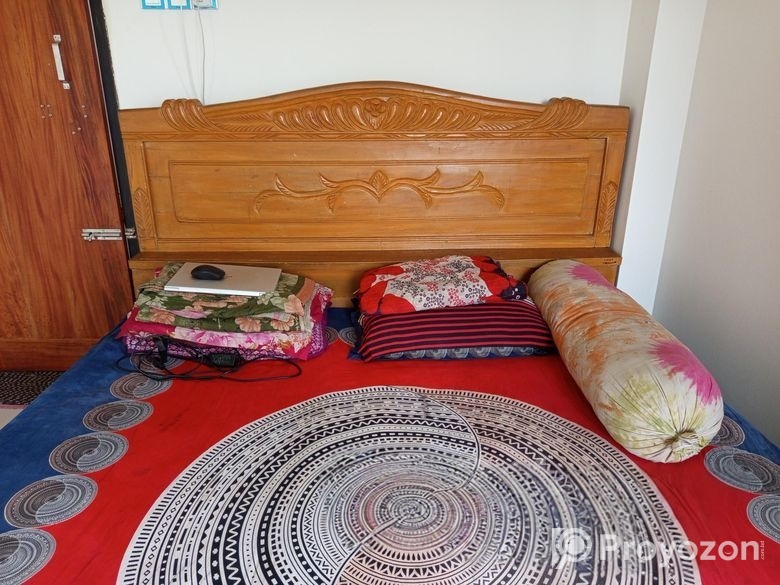 আকাশি কাঠের ৬/৭ ফিট খাট