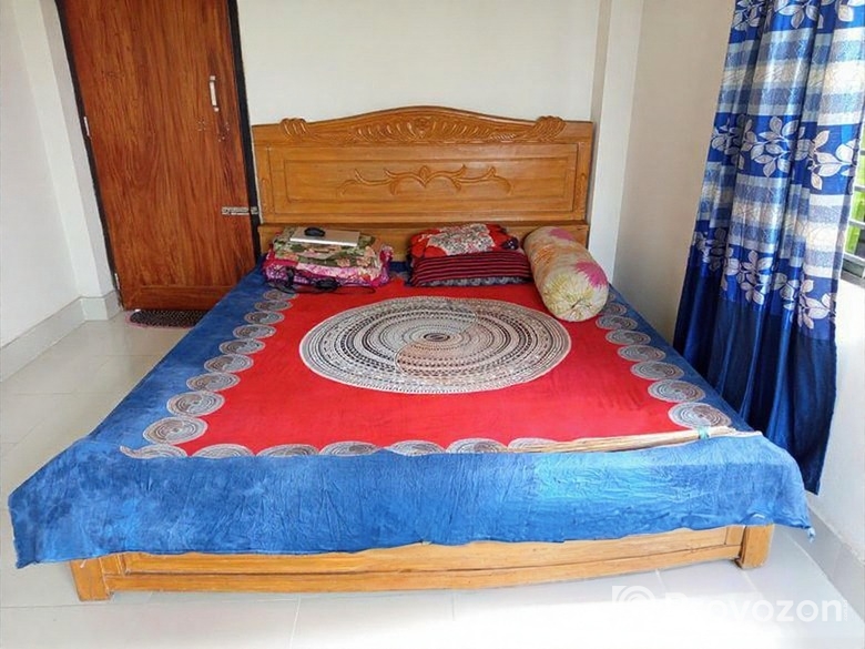 আকাশি কাঠের ৬/৭ ফিট খাট