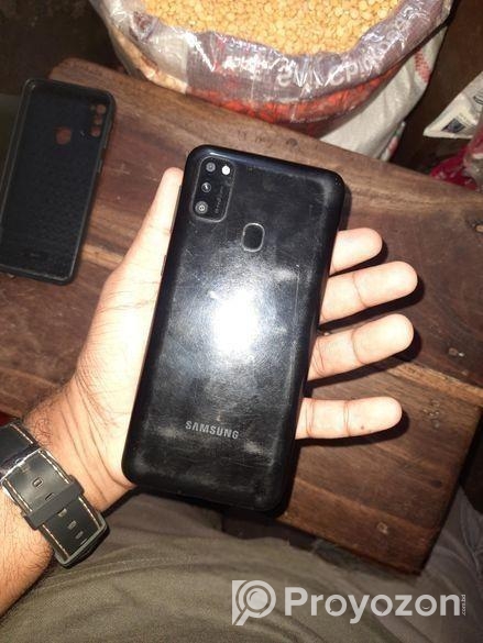 Samsung galaxy m21 (Used)