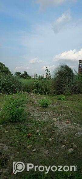 রাজউক উত্তরা তৃতীয় প্রকল্প লেক ফেসিং৫ কাঠা প্লট বিক্রয়