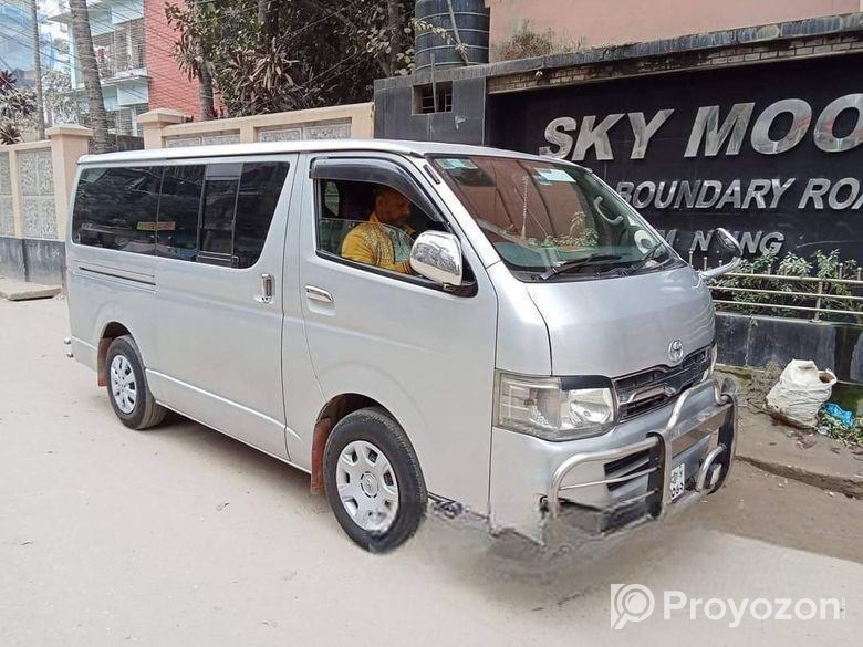 Toyota Hiace সুপার জি এল 2011