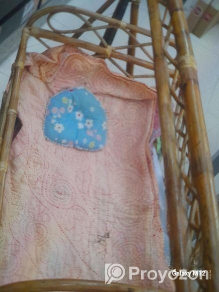 দোলনা বিক্রি করা হবে